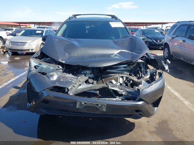 Toyota RAV4 LE 2018 JTMZFREV2JJ181807 Image 12