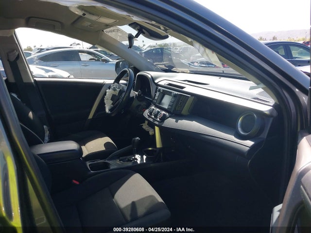 Toyota RAV4 LE 2018 JTMZFREV2JJ181807 Image 5
