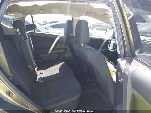 Toyota RAV4 LE 2018 JTMZFREV2JJ181807 Image 8
