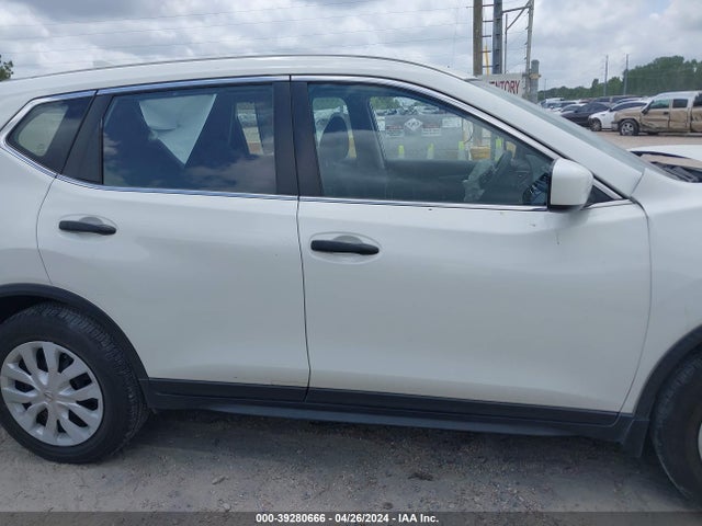 Nissan ROGUE S 2017 JN8AT2MTXHW134345 Image 13