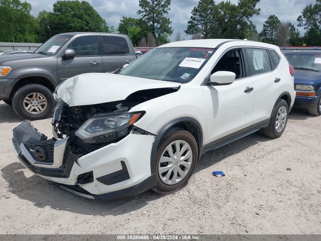 Nissan ROGUE S 2017 JN8AT2MTXHW134345 Image 2