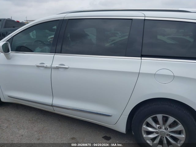 Chrysler Pacifica Touring L 2019 2C4RC1BG7KR561464 Image 14