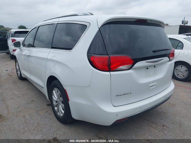 Chrysler Pacifica Touring L 2019 2C4RC1BG7KR561464 Image 3