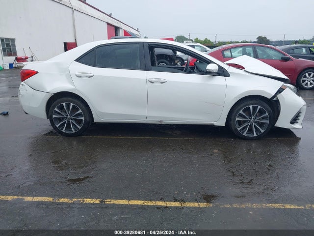 Toyota COROLLA SE 2018 5YFBURHE5JP795331 Image 12