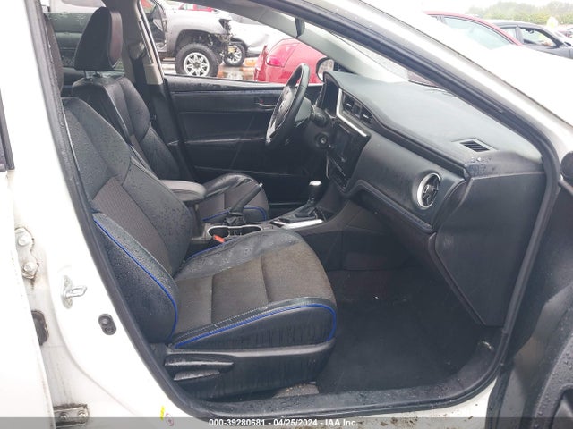 Toyota COROLLA SE 2018 5YFBURHE5JP795331 Image 5