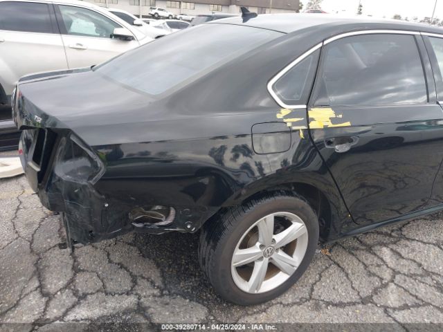 1VWAT7A30FC104540 Volkswagen Passat 1.8t Limited Edition