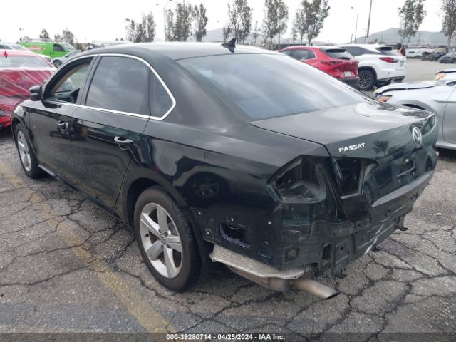 1VWAT7A30FC104540 Volkswagen Passat 1.8t Limited Edition