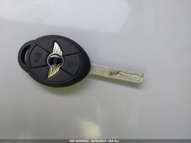 2005 MINI COOPER S WMWRE33515TL11294 Photo 10