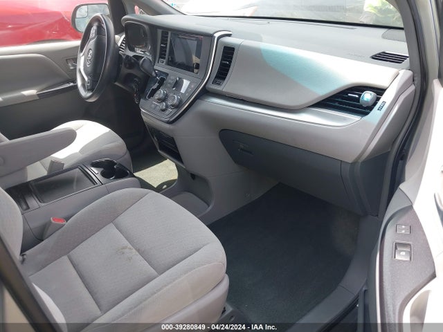 Toyota Sienna Le 8 Passenger 2015 5TDKK3DC9FS667759 Image 5