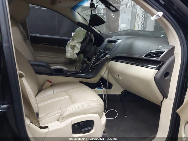 2LMHJ5AT4KBL02608 Lincoln Mkt Standard