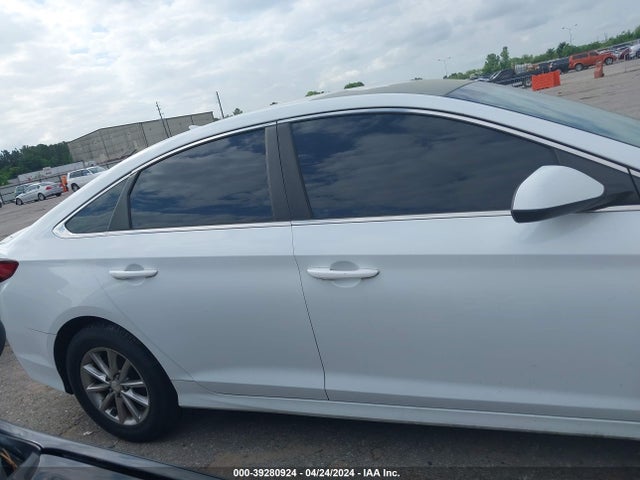 Hyundai SONATA SE 2018 5NPE24AF5JH655656 Image 13