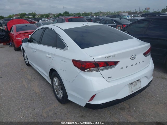 Hyundai SONATA SE 2018 5NPE24AF5JH655656 Image 3