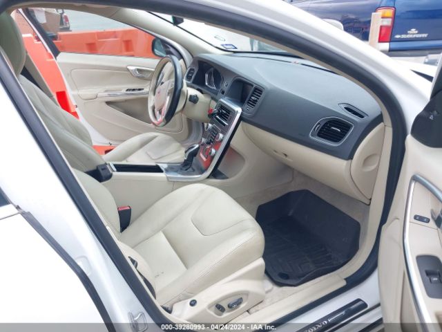 YV140MFK1F1354690 Volvo S60 T5 Premier