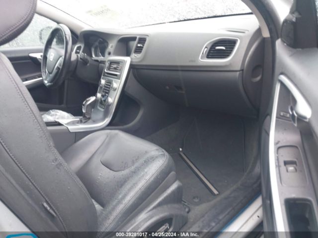 YV440MWK0J2052068 Volvo V60 Cross Country T5