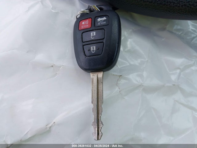 Toyota COROLLA LE 2016 2T1BURHEXGC697016 Image 11