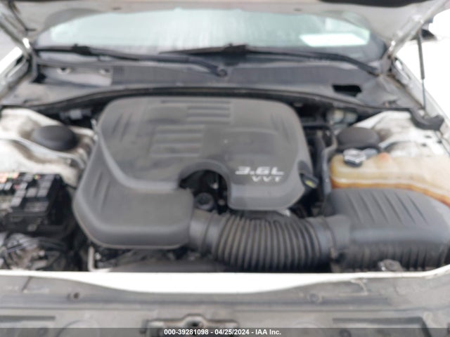 Chrysler 300 Limited 2015 2C3CCAAG8FH921526 Image 10