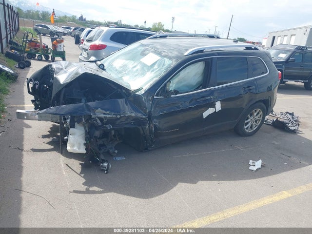 Jeep Cherokee Latitude 2016 1C4PJMCS8GW334283 Image 2