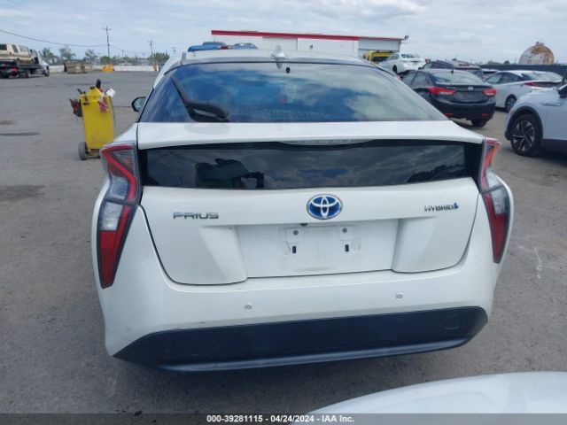 JTDKARFUXH3041444 Toyota Prius Four