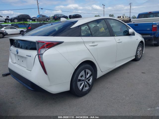 JTDKARFUXH3041444 Toyota Prius Four