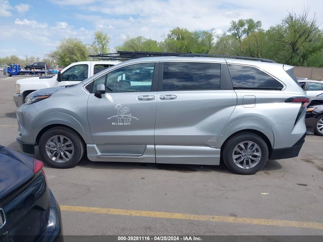 Toyota SIENNA XLE 2023 5TDJSKFC0PS087630 Image 14