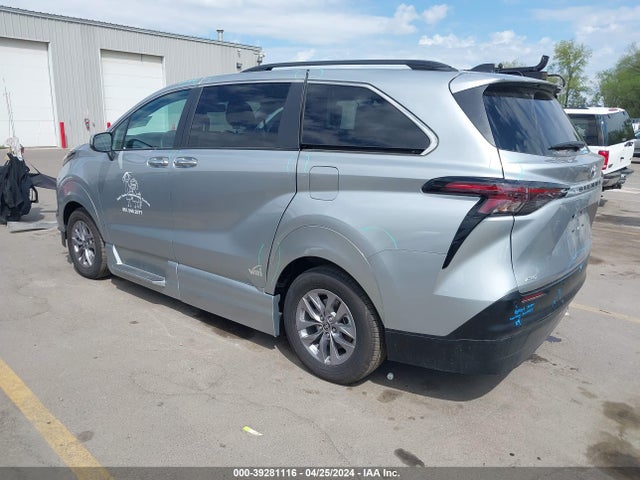 Toyota SIENNA XLE 2023 5TDJSKFC0PS087630 Image 3