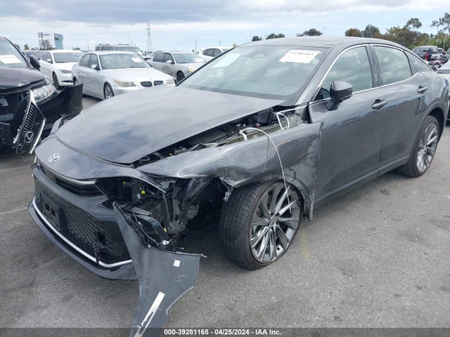Toyota Crown Xle/limited 2023 JTDAAAAF0P3004777 Image 2