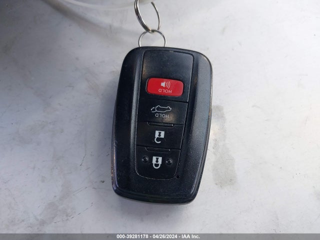 Toyota Rav4 Xle 2019 JTMP1RFV1KJ022315 Image 11
