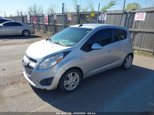 Chevrolet Spark 1lt Cvt 2015 KL8CD6S98FC734837 Image 2