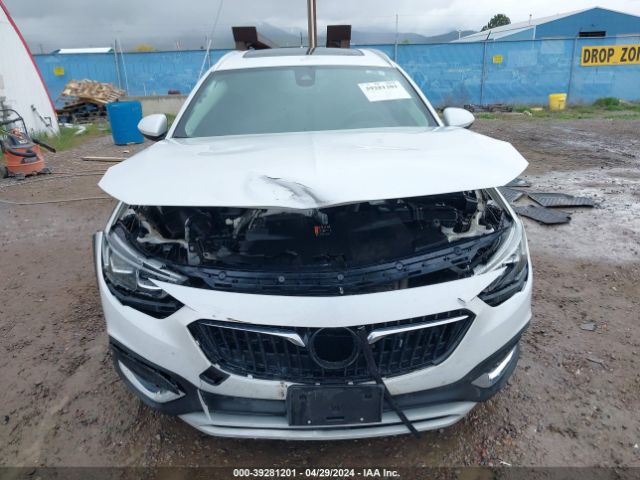 W04GV8SX4J1134511 Buick Regal Tourx Essence