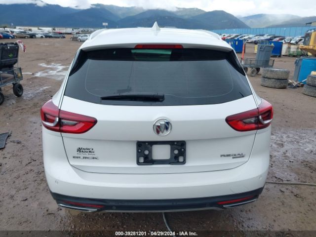 W04GV8SX4J1134511 Buick Regal Tourx Essence