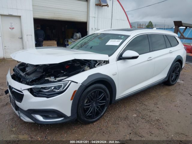W04GV8SX4J1134511 Buick Regal Tourx Essence