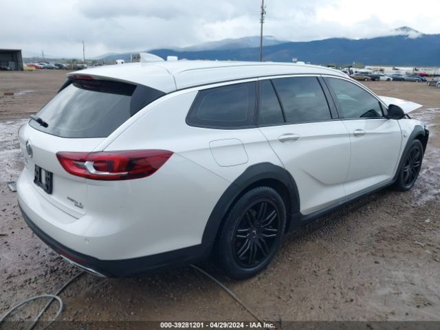 W04GV8SX4J1134511 Buick Regal Tourx Essence
