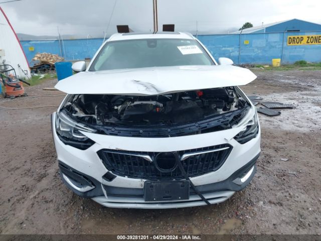 W04GV8SX4J1134511 Buick Regal Tourx Essence