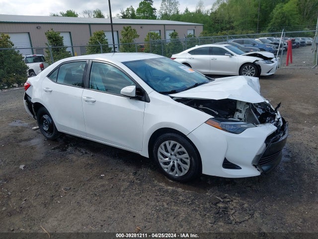 Toyota COROLLA LE 2017 2T1BURHE7HC944235 Image 1