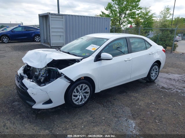 Toyota COROLLA LE 2017 2T1BURHE7HC944235 Image 2