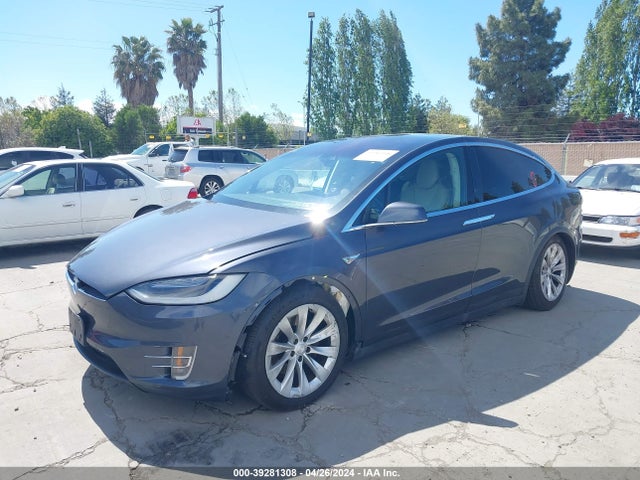 Tesla Model X 60d/70d/75d/90d 2016 5YJXCAE24GF001525 Image 2