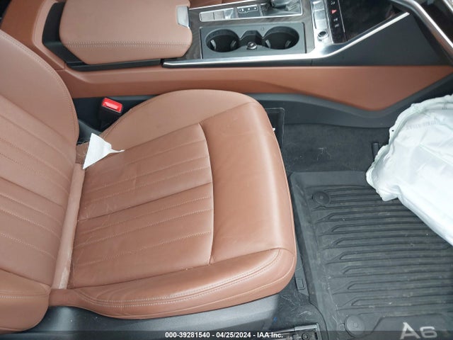 WAUD8AF2XKN116771 Audi A6 45 Premium