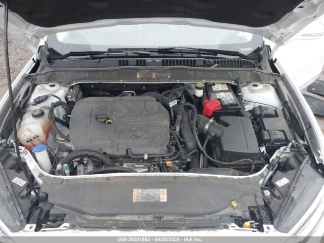 3FA6P0HD5JR156636 Ford FUSION SE