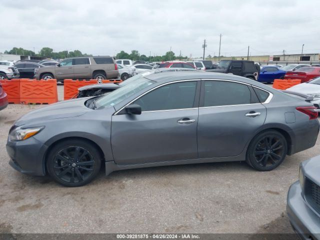 1N4AL3AP2JC265694 Nissan Altima 2.5 Sr