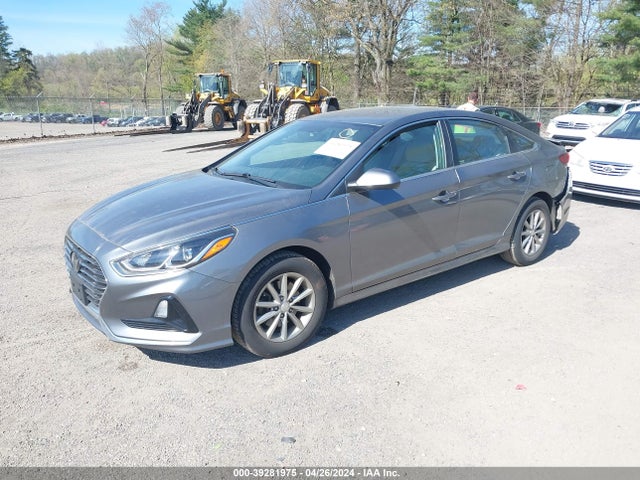 Hyundai SONATA SE 2019 5NPE24AF7KH748924 Image 2