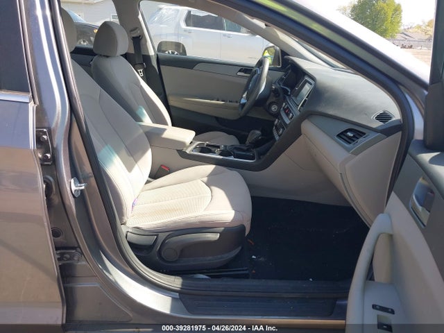 Hyundai SONATA SE 2019 5NPE24AF7KH748924 Image 5