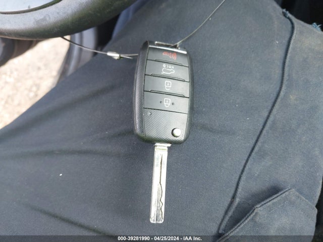 KIA Soul 2018 KNDJN2A22J7903339 Image 11
