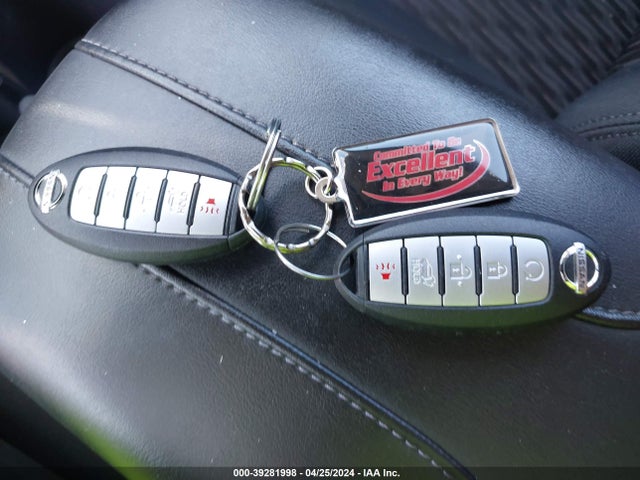 Nissan ROGUE SV 2018 5N1AT2MT3JC773973 Image 11