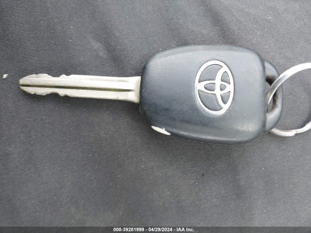 Toyota RAV4 LE 2015 2T3ZFREV6FW191975 Image 11