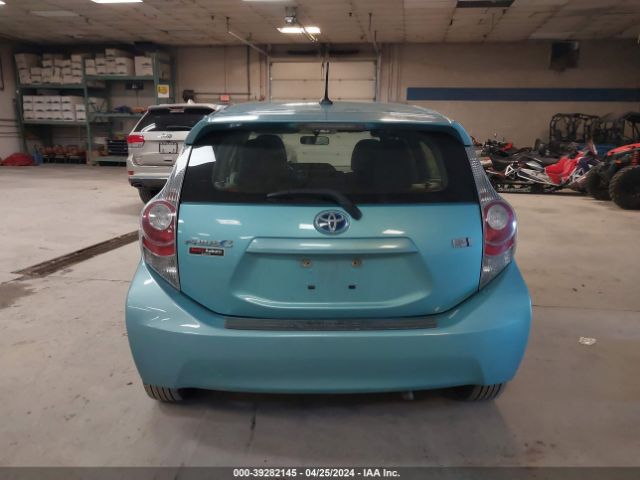JTDKDTB30E1074588 Toyota Prius C Four