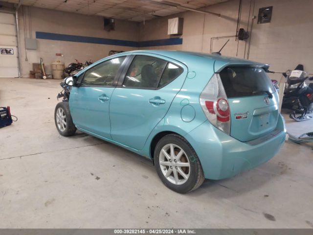JTDKDTB30E1074588 Toyota Prius C Four