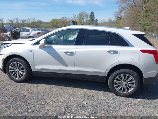 1GYKNDRS0JZ240808 Cadillac XT5 LUXURY