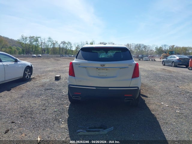 1GYKNDRS0JZ240808 Cadillac XT5 LUXURY
