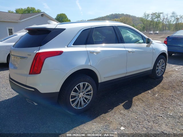 1GYKNDRS0JZ240808 Cadillac XT5 LUXURY