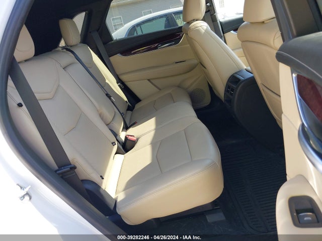 1GYKNDRS0JZ240808 Cadillac XT5 LUXURY
